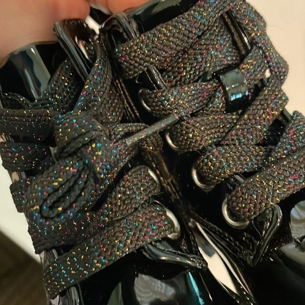 Seychelles Shinyao Black combat boots rainbow glittery black laces size 5